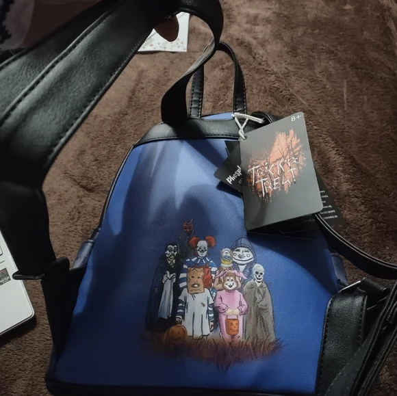 Loungefly glow in the dark mini backpack - Picture 5 of 10